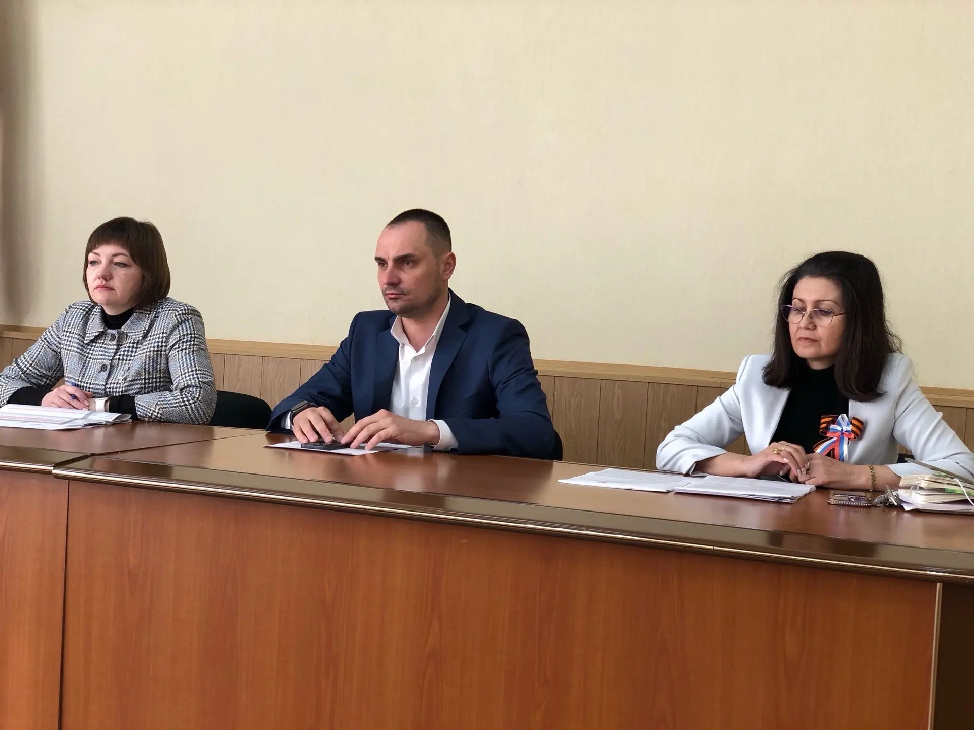 Дмитрий Живайкин провёл рабочее совещание с руководителями образовательных учреждений.