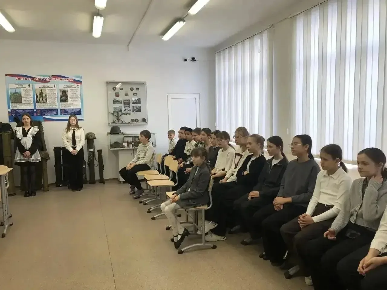 Школьники с. Питерка заняли II место в региональном конкурсе на лучшую организацию и проведение урока мужества, посвящённого специальной военной операции.