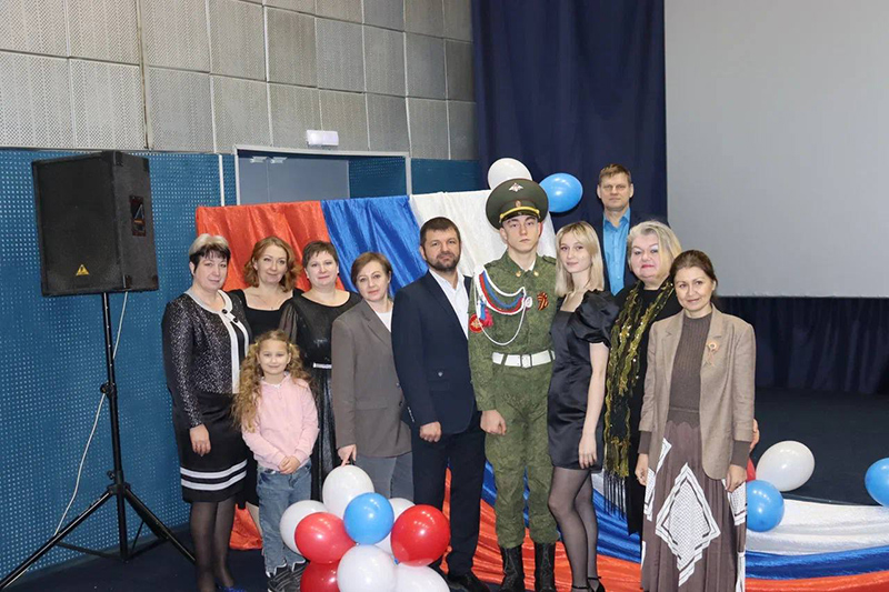 В Питерском районе прошли мероприятия, посвящённые 30-летию со дня принятия Конституции Российской Федерации.