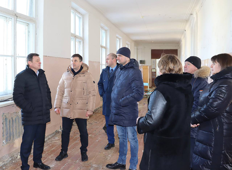 С рабочим визитом Питерский район посетил заместитель Председателя Правительства области Сергей Егоров.
