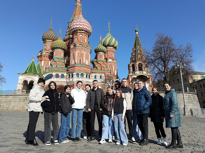 Девятиклассники Питерской школы посетили столицу нашей Родины.