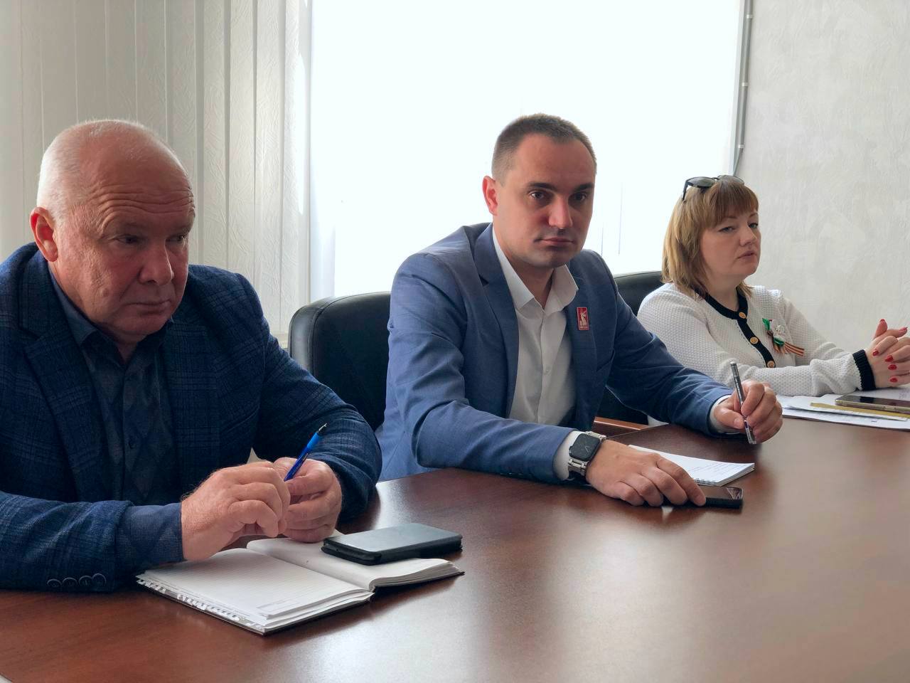 Глава района провел рабочее совещание с главами муниципальных образований и профильными заместителями администрации района.