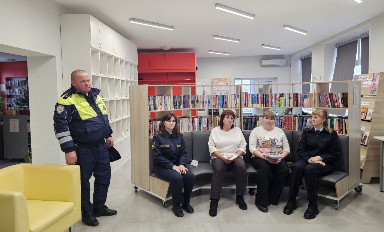 Сотрудники полиции провели беседу с осужденными состоящими на профилактическом учете.