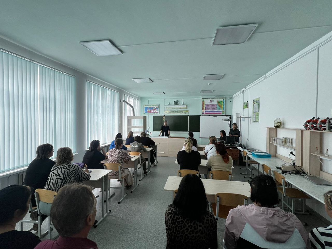 Инспектор ПДН посетила родительское собрание в МОУ СОШ с.Новотулка.