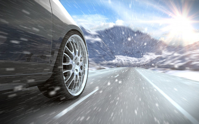 ГИБДД напоминает о безопасности дорожного движения при неблагоприятных погодных условиях.