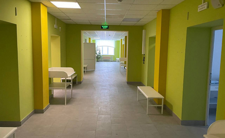 Новая поликлиника в Питерском районе получила лицензию и теперь передана из областной собственности в распоряжение центральной районной больницы.